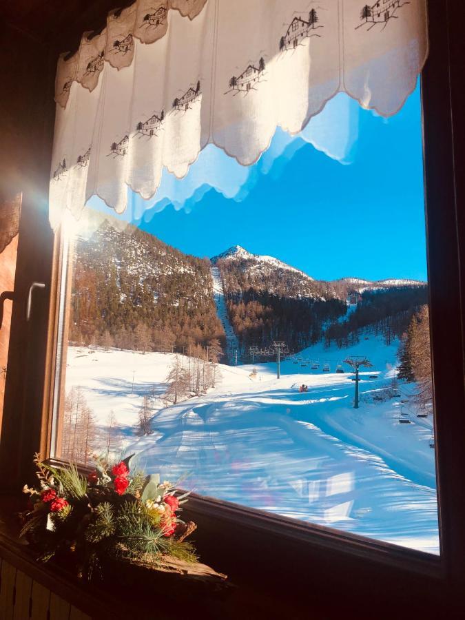 Hotel Piccolo Chalet Claviere Eksteriør billede