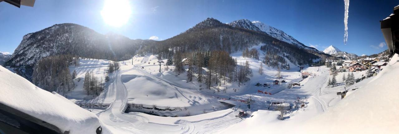 Hotel Piccolo Chalet Claviere Eksteriør billede