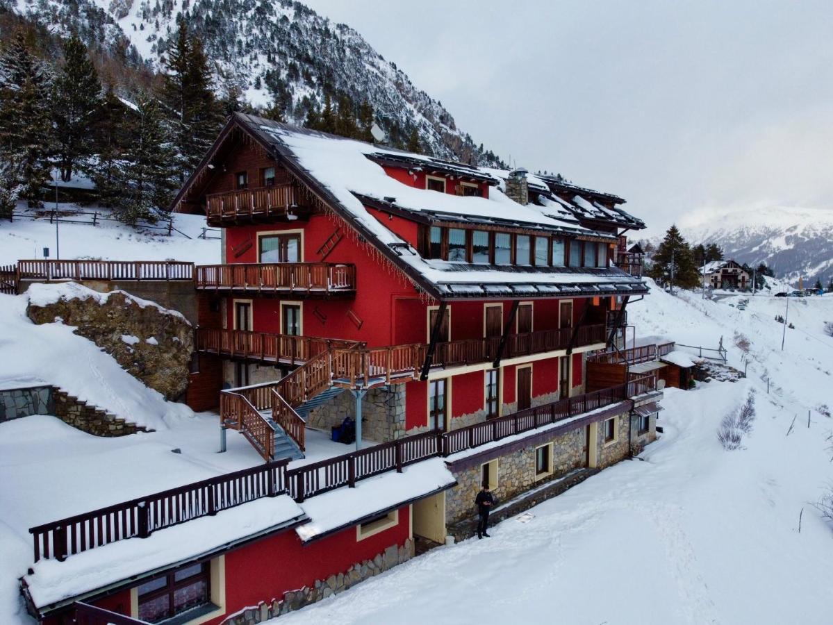 Hotel Piccolo Chalet Claviere Eksteriør billede