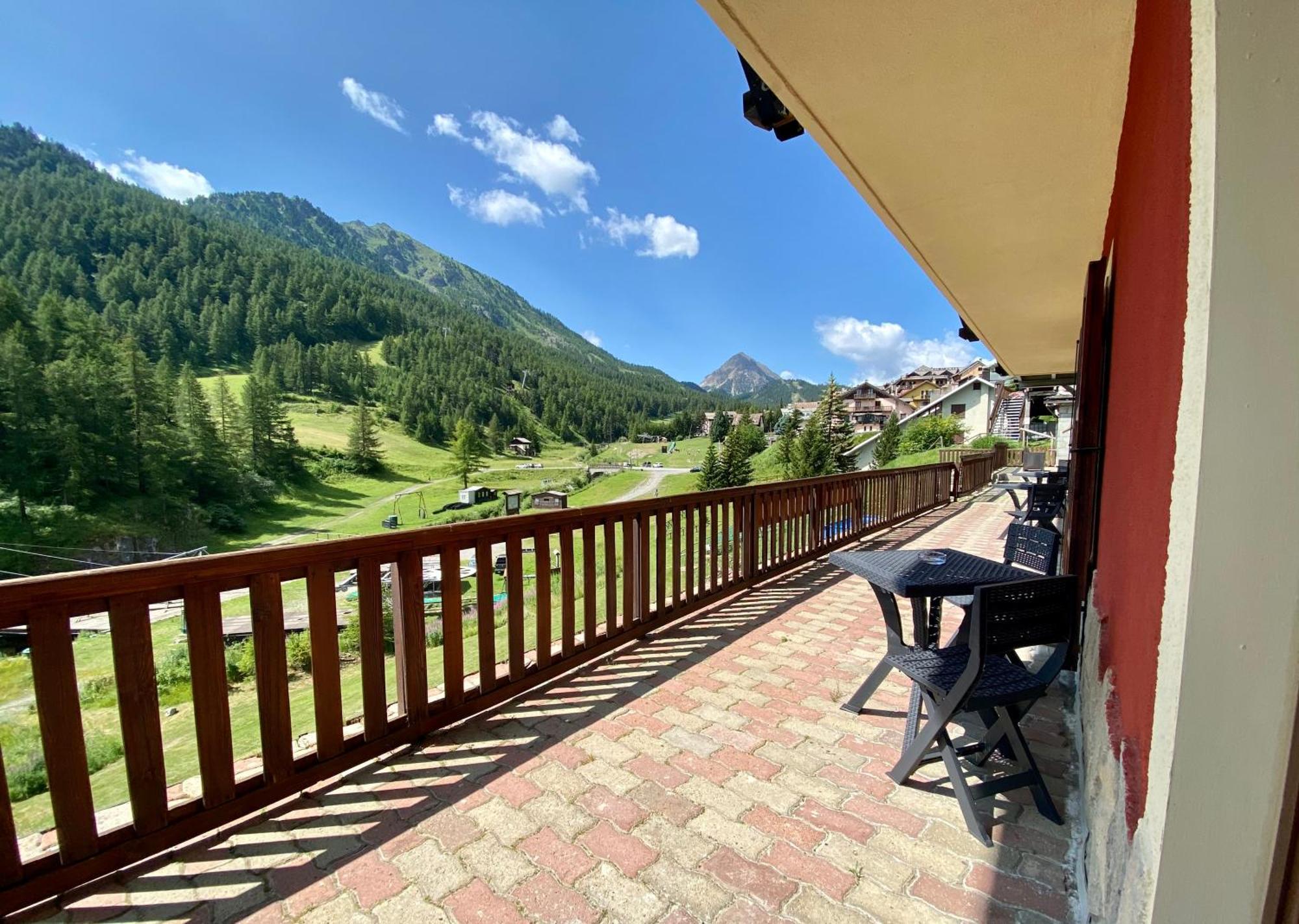Hotel Piccolo Chalet Claviere Eksteriør billede